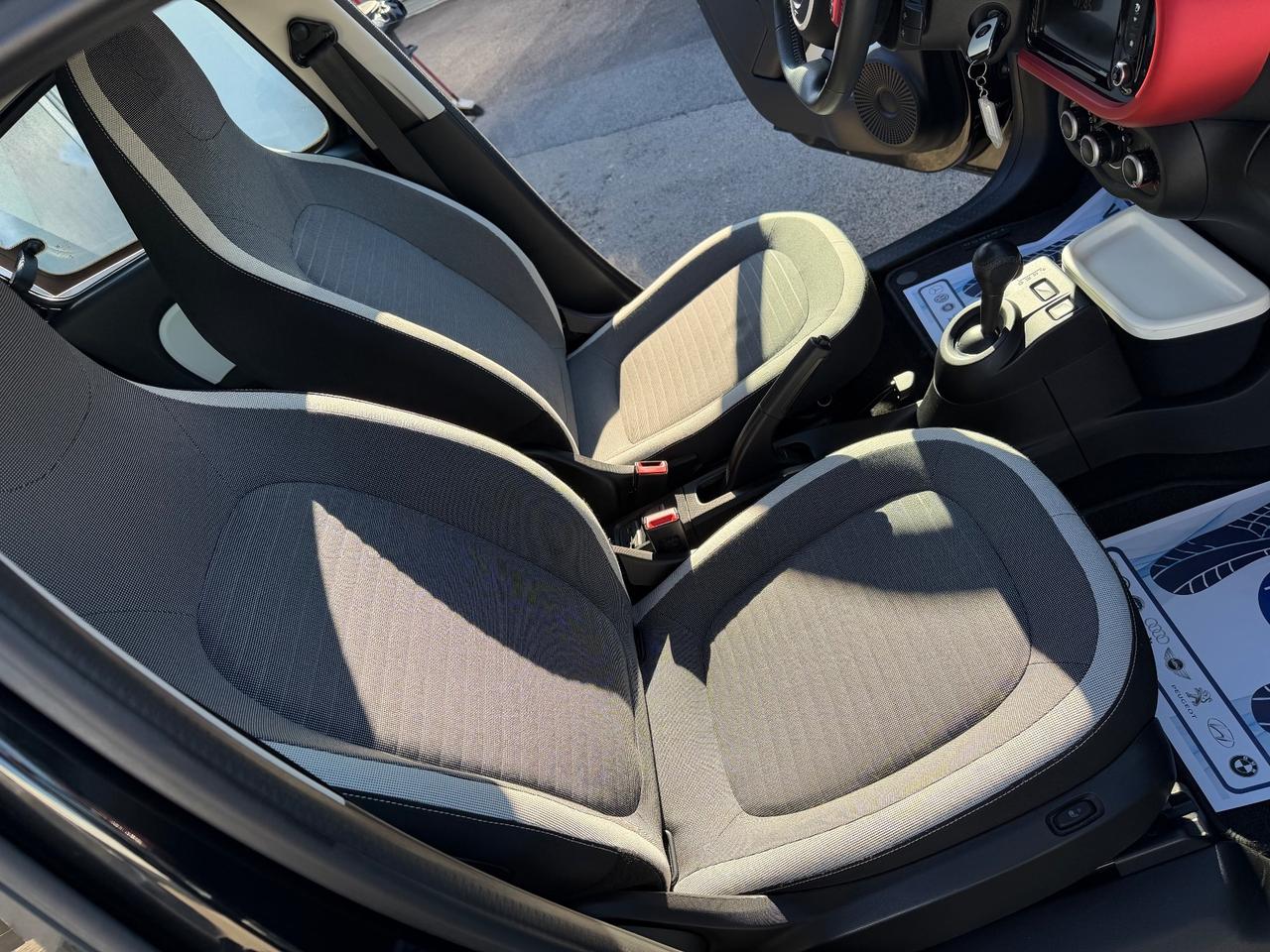 Renault Twingo TCe 90 CV EDC Intens
