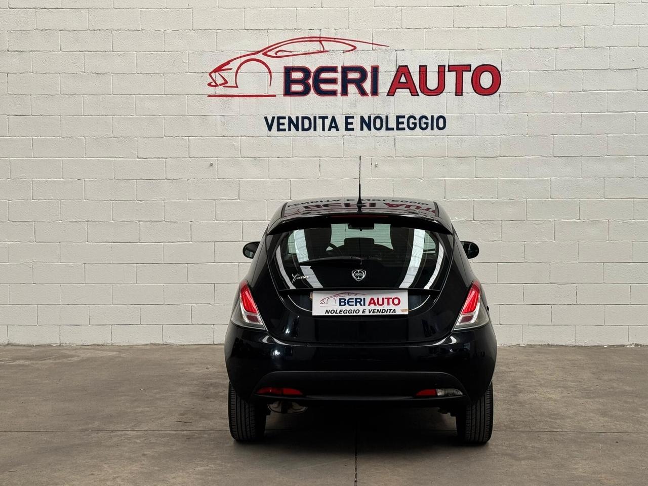 Lancia Ypsilon porte GPL valido fino ala 2034