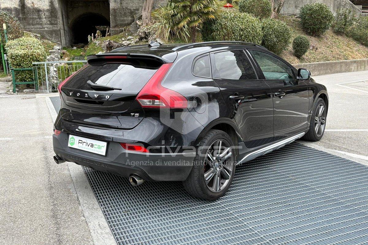 VOLVO V40 Cross Country T5 AWD Geartronic Summum