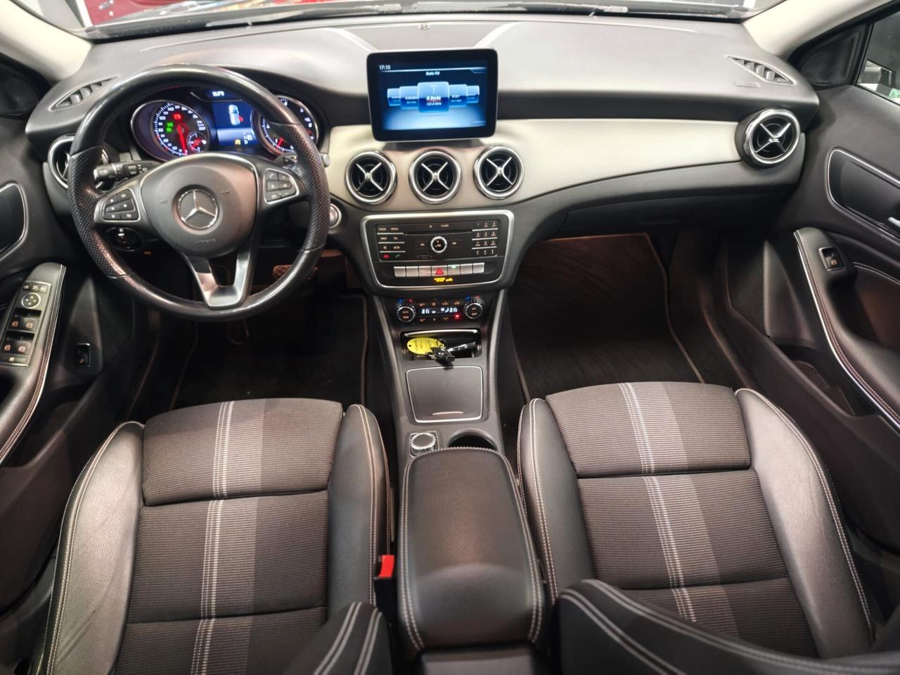 Mercedes-benz GLA 200 d Premium