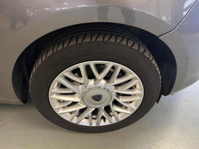 LANCIA Ypsilon 1.2 69 CV 5 porte Gold