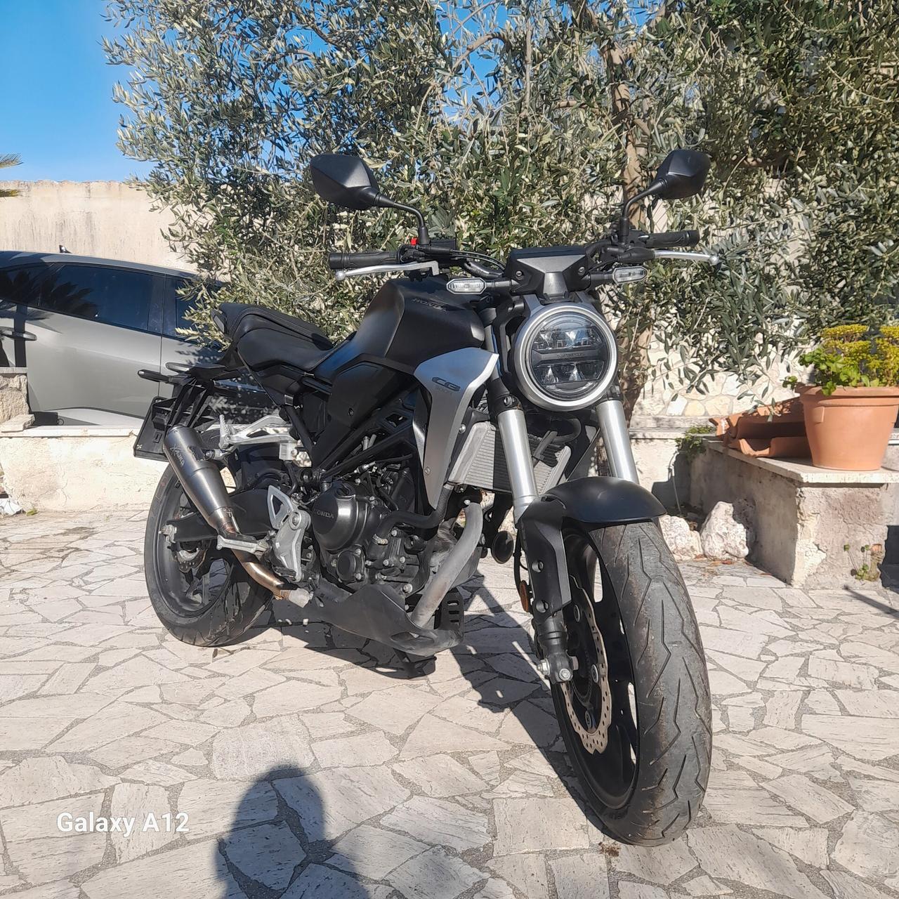 Honda CB 300 R CB300R COME NUOVA!