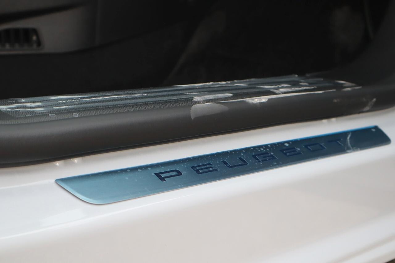 Peugeot 2008 Tua A SOLI 362€