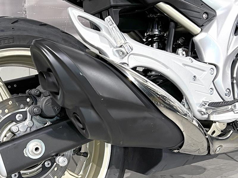 Suzuki Gladius sfv 650