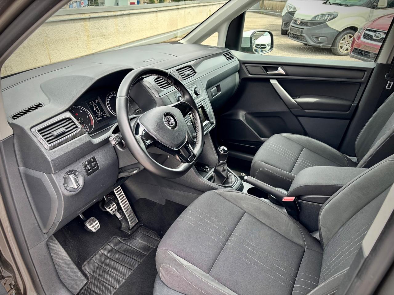 Volkswagen Caddy 2.0 TDI 150 CV Alltrack "Gancio/WinterPack3/Webasto"