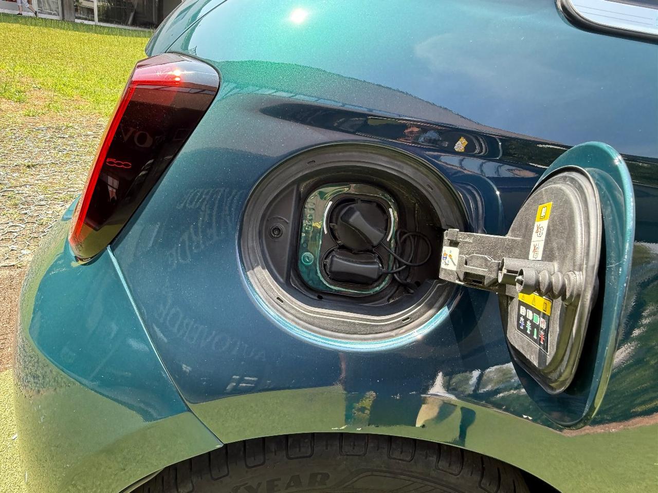 Fiat 500e 42 kWh Icon - 15000KM - IVA ESPOSTA
