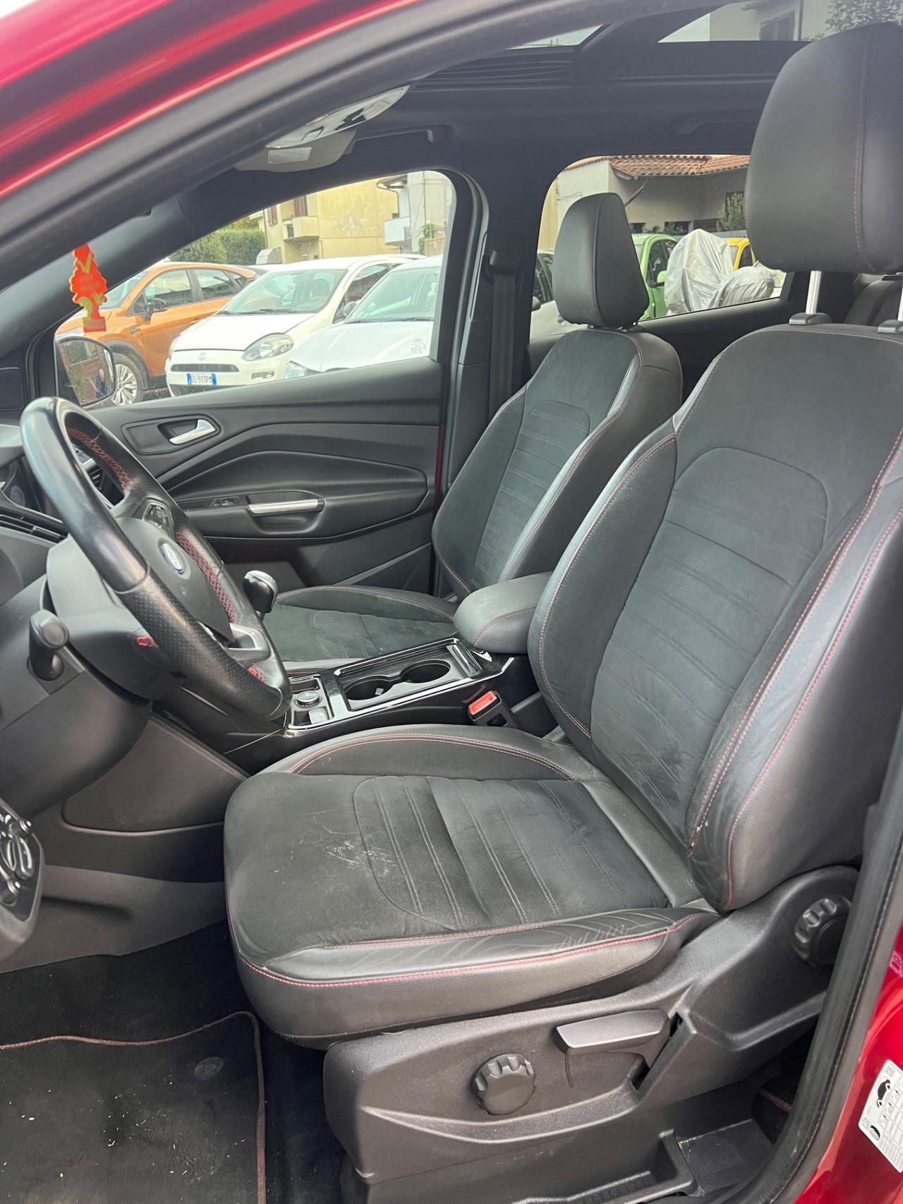 Ford Kuga 1.5 EcoBoost 120 CV S&S 2WD ST-Line