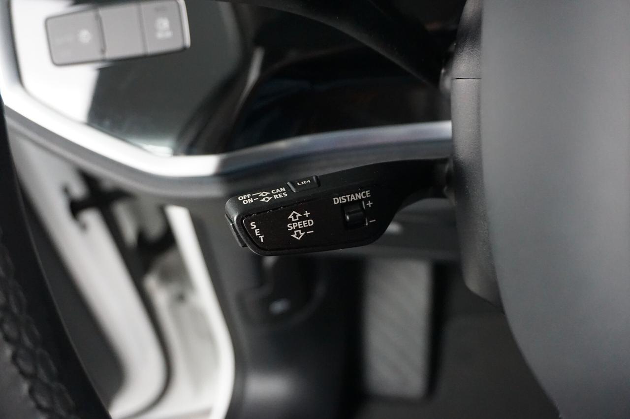 Audi Q3 35 TDI S tronic Business