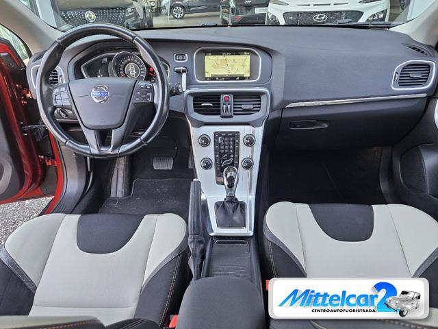 VOLVO V40 Cross Country D2 1.6 Powershift Momentum