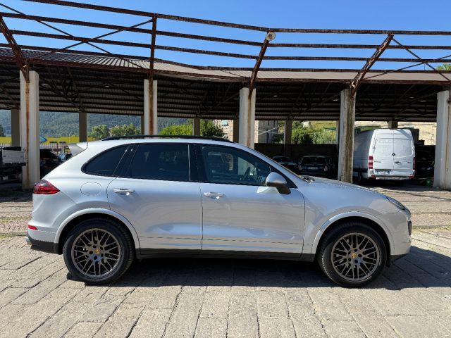 PORSCHE Cayenne PLATINUM EDITION