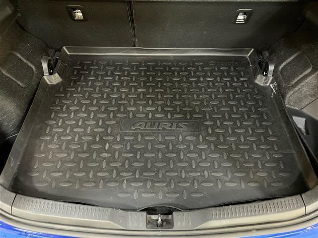 TOYOTA Auris 5 Porte 1.8 Hybrid Black Edition CVT my18