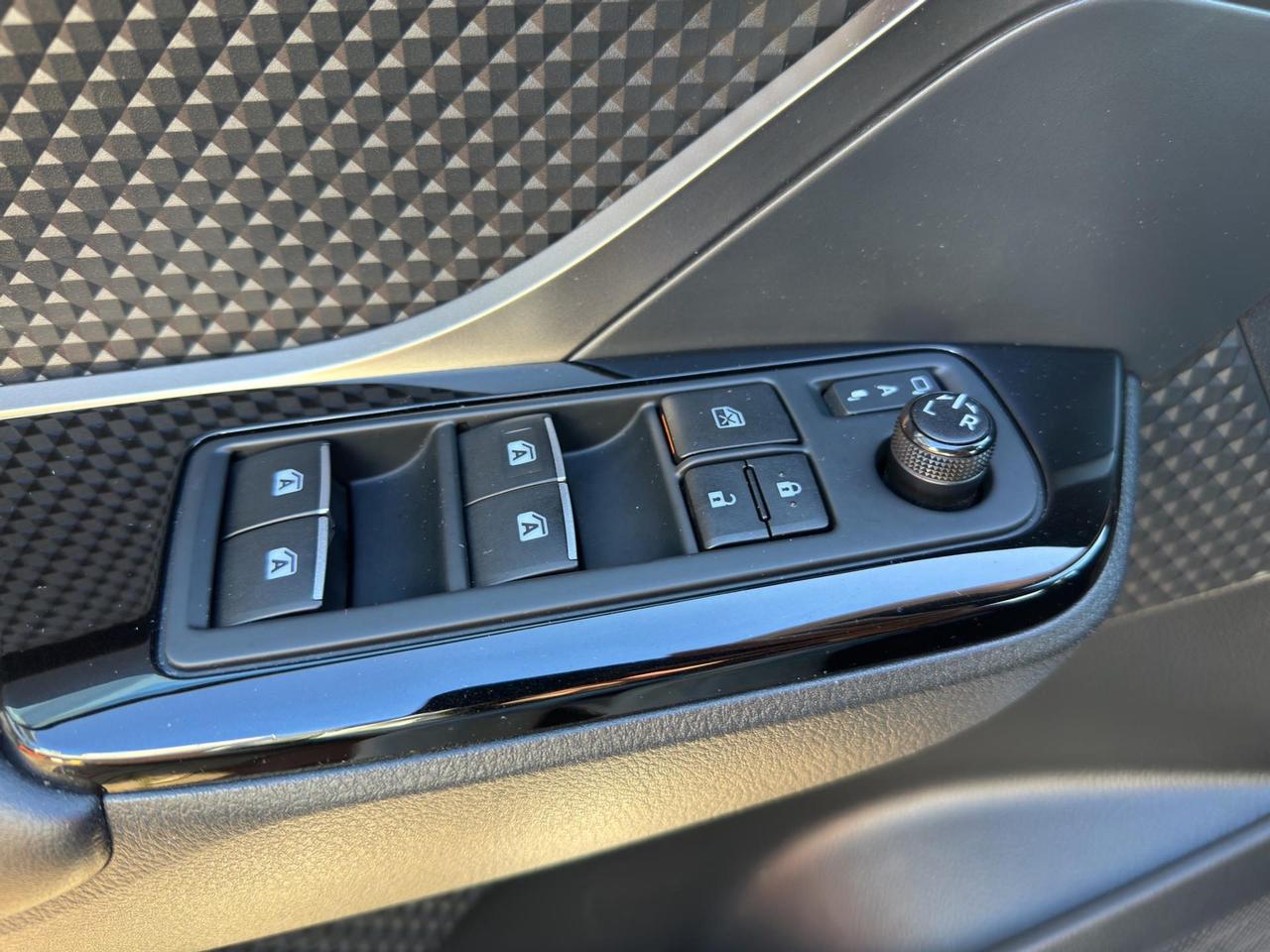 Toyota C-HR 1.8h Trend 2wd e-cvt