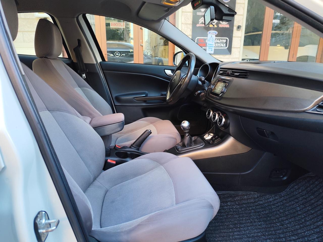 Alfa Romeo Giulietta 1.6 JTDm-2 105CV Distinctive