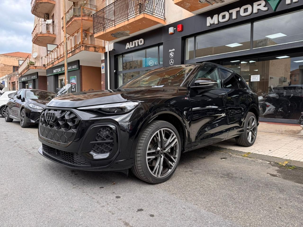 Audi Q5 2.0 TDI mhev S-LINE 204cv REGIME IVA ESPOSTA