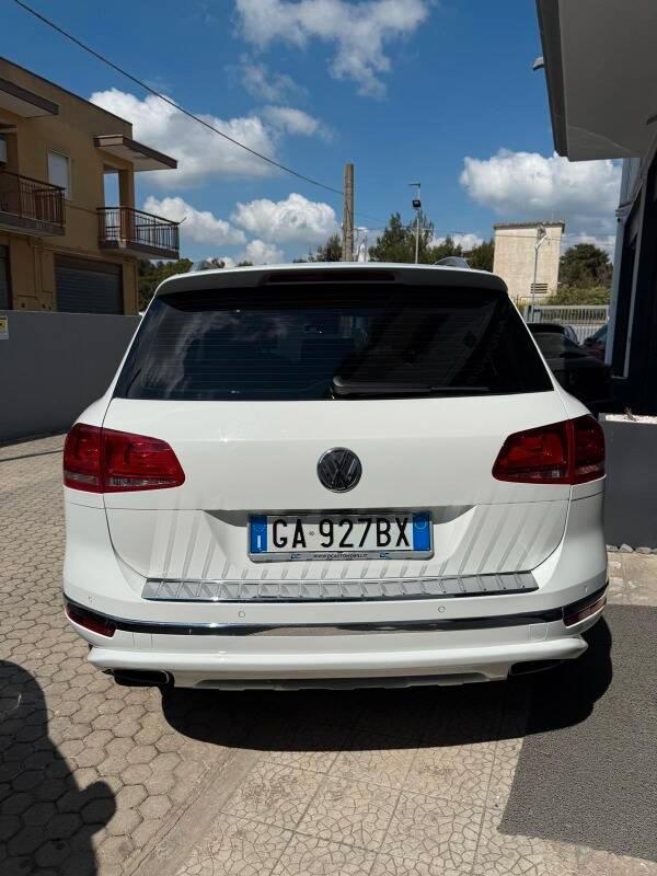 Volkswagen Touareg 3.0 V6 tdi Executive 245cv tiptronic