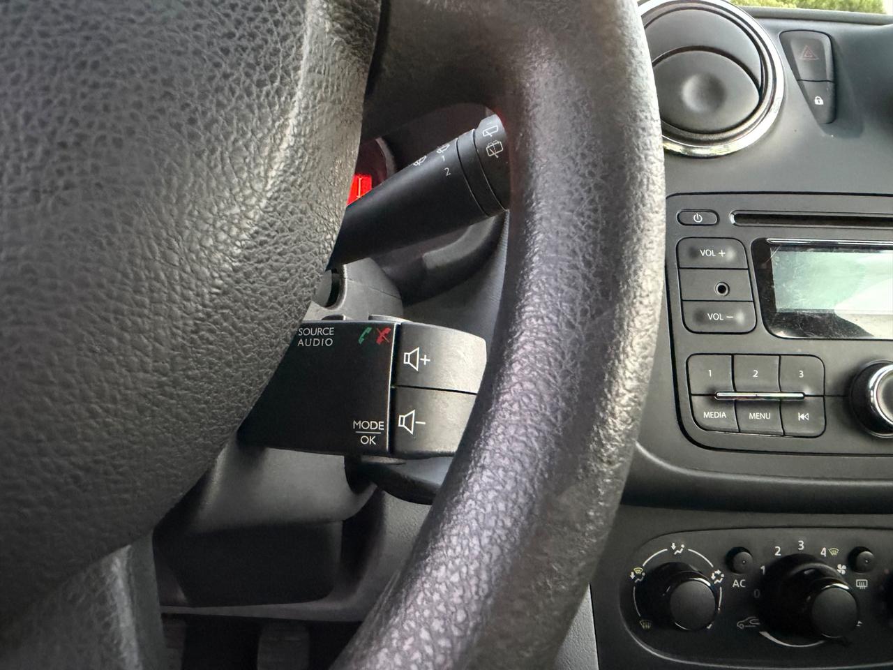Dacia Sandero 1.2 75CV Lauréate
