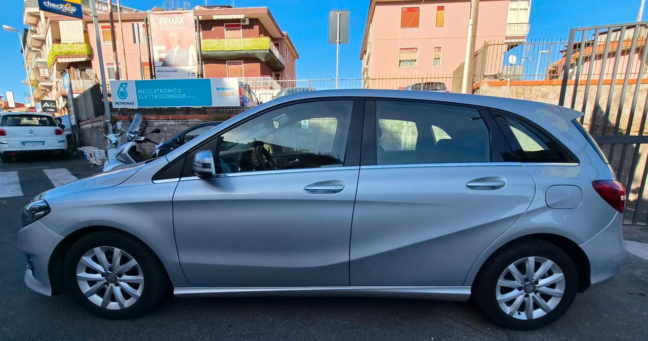 Mercedes-benz B 180 d Premium
