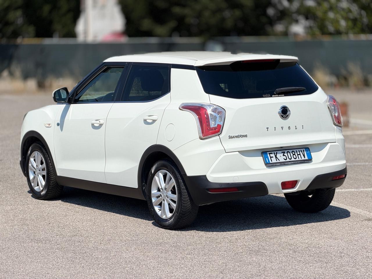 Ssangyong Tivoli 1.6d 2017 130 mila km garanzia 12 mesi