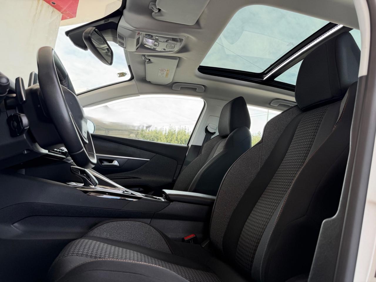 Peugeot 3008 BlueHDi 130 EAT8 Allure