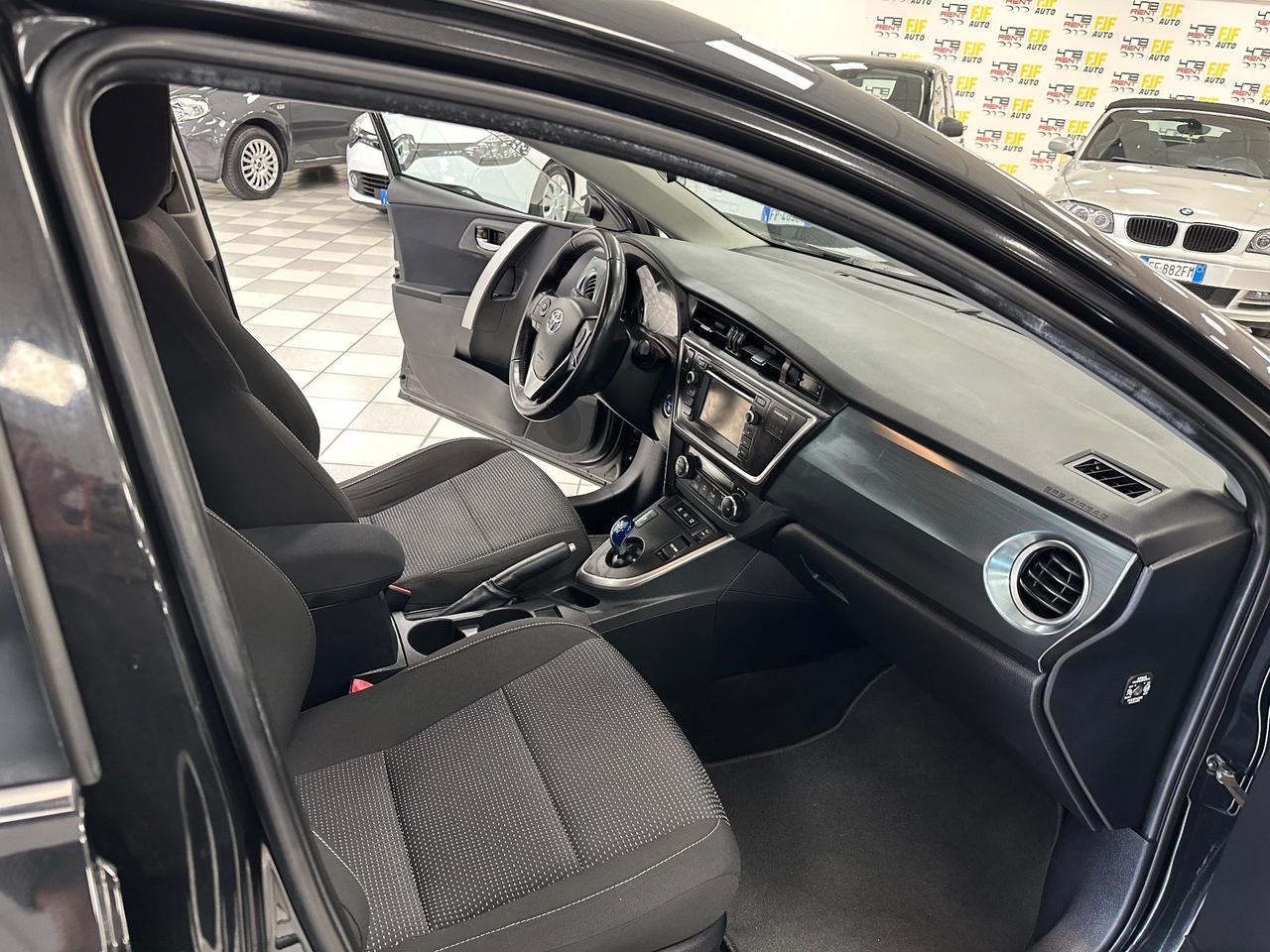 Toyota Auris 1.8 Hybrid Lounge