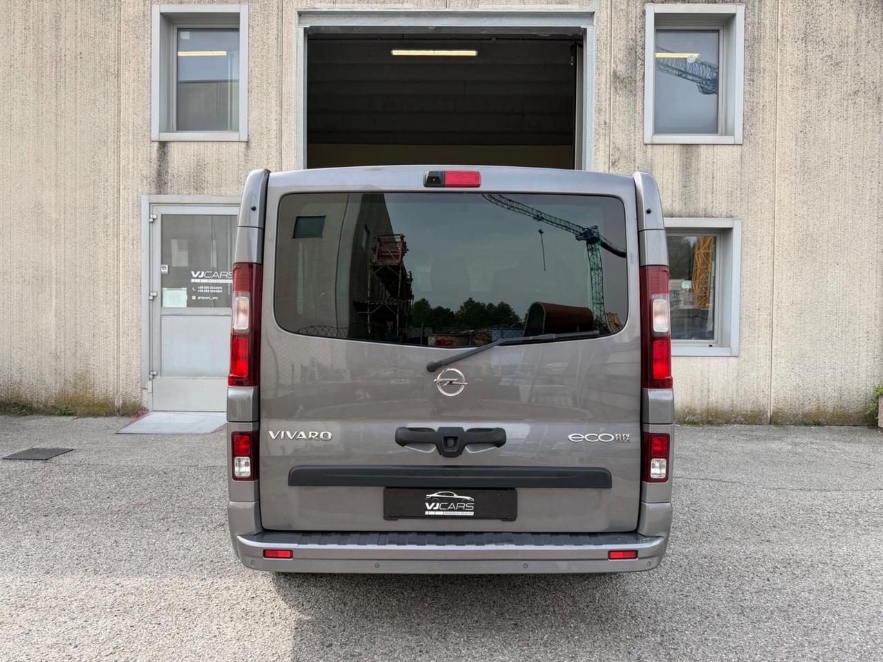 Opel Vivaro 9 posti