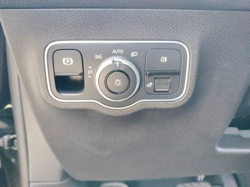 Mercedes-Benz GLB GLB 180 d Automatic Sport