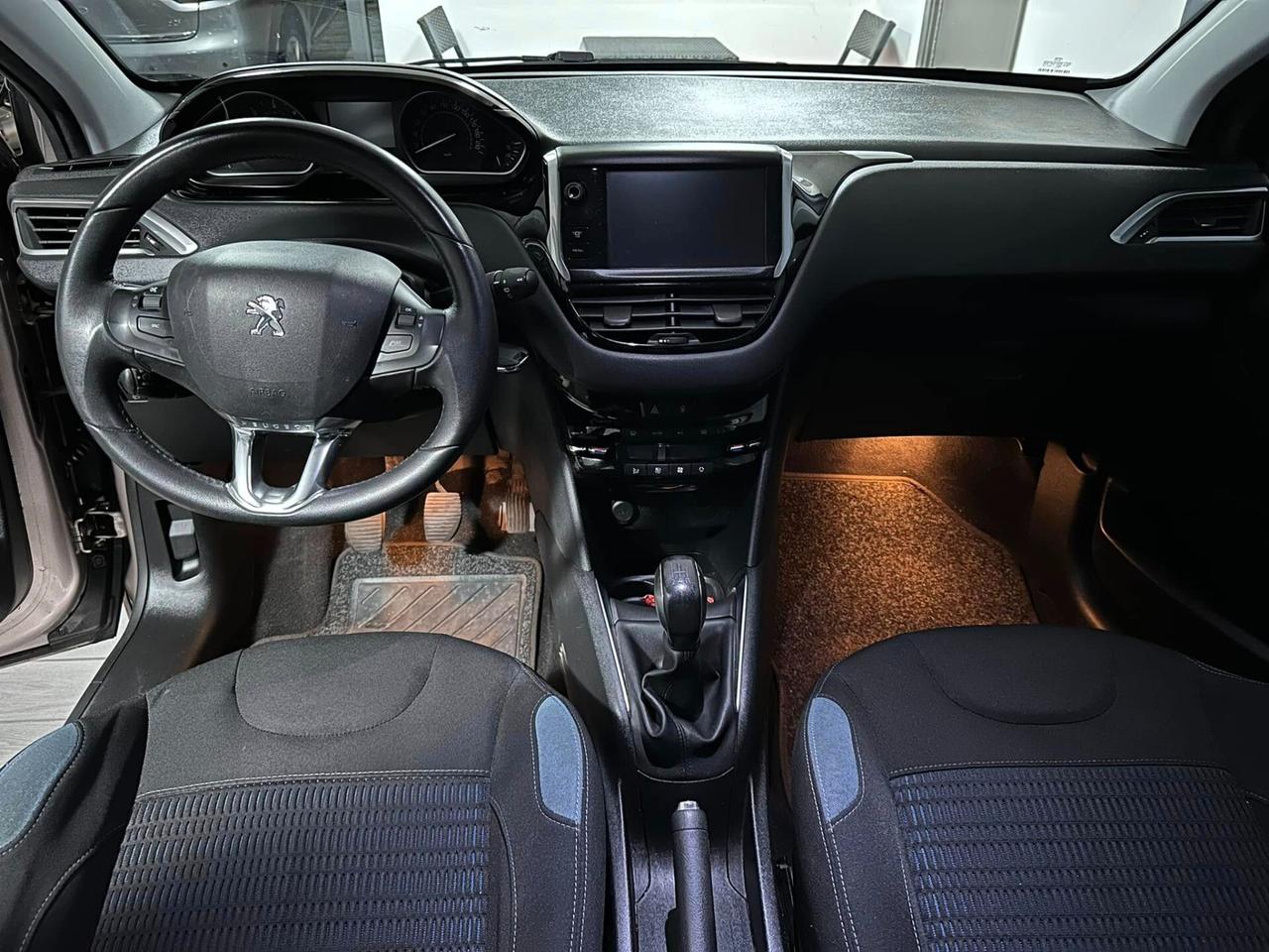 Peugeot 208 1.6 e-HDi 92 CV Stop&Start 5 porte Allure