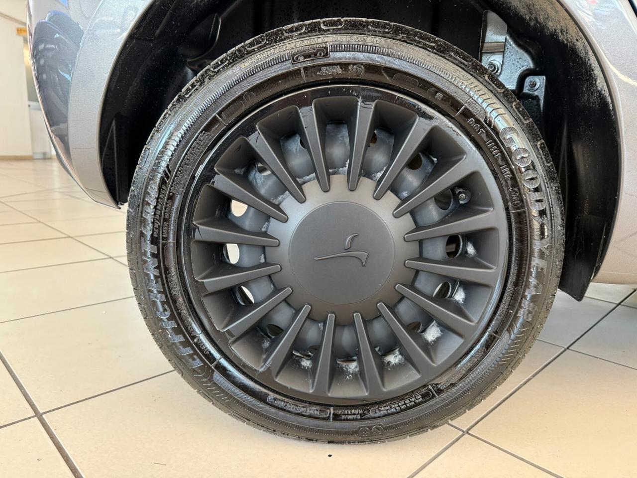 Lancia Ypsilon 1.0 FireFly 5 porte S&S Hybrid Gold