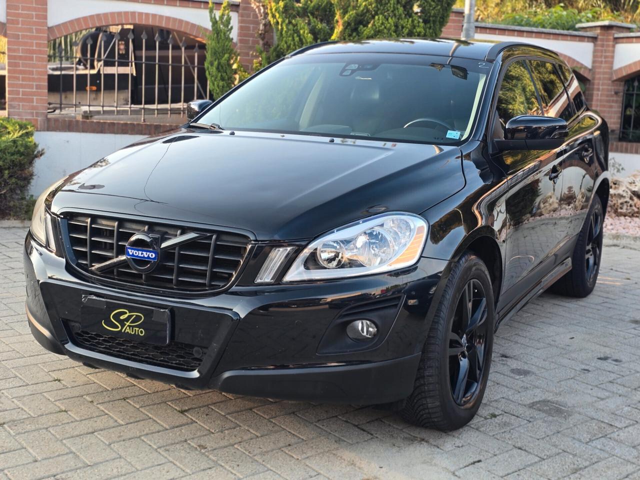 Volvo XC60 AWD 2.4/120KW/163CV /AUTOMATICO /SENSORI/PELLE/RSE
