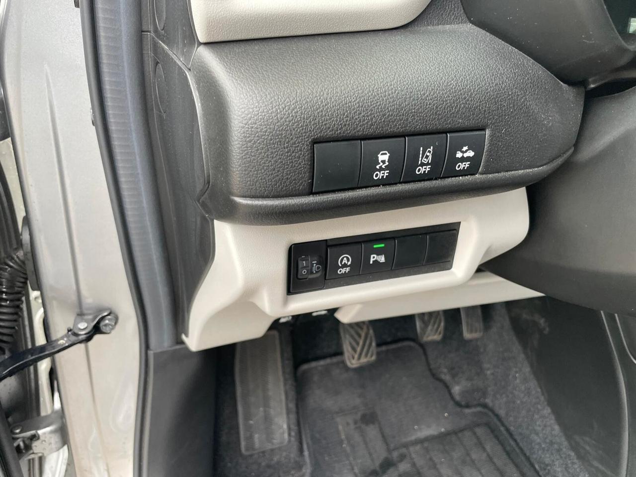 Suzuki Swift 1.2 Hybrid 4WD AllGrip Top