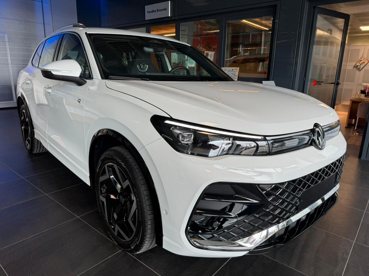Volkswagen Tiguan 1.5 eTSI 150 CV ACT DSG R-Line