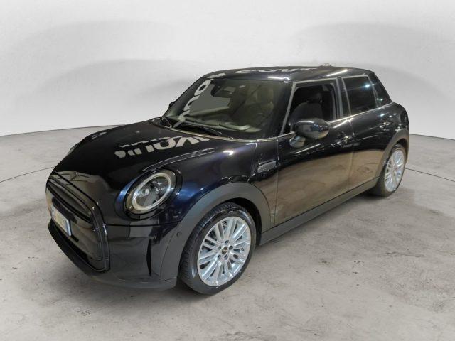 MINI Cooper 1.5 Cooper Essential 5 porte