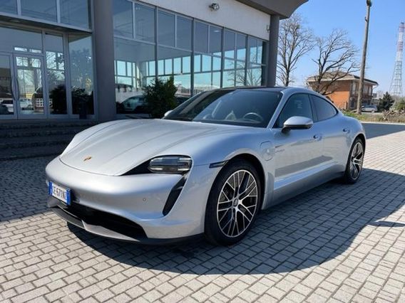 Porsche Taycan PASM/TETTO/SPORT CHRONO/PERFORMANCE BATTERY PLUS