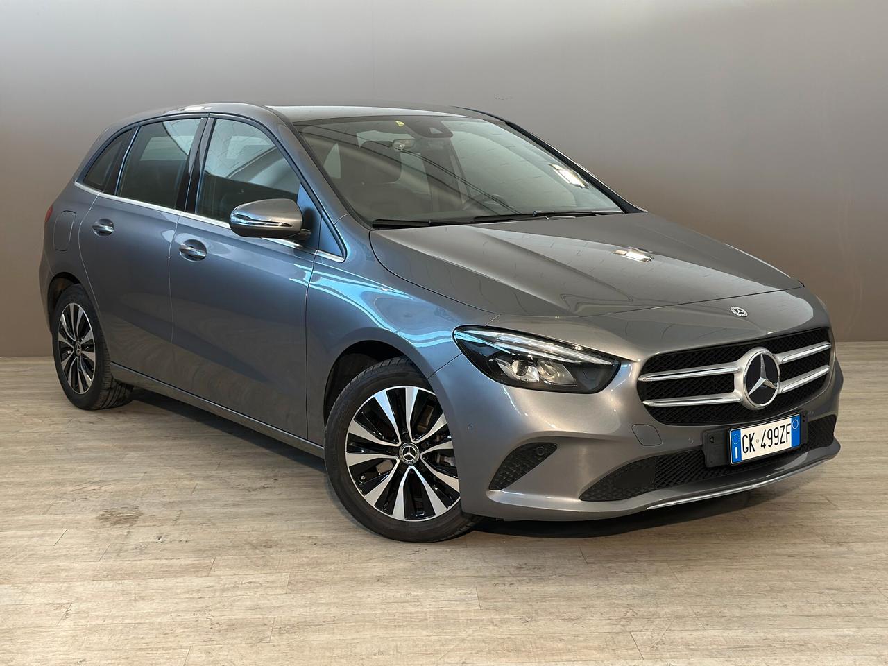 Mercedes-Benz B 250 e PHEV Business Extra auto