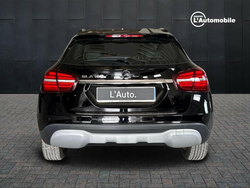 Mercedes GLA 180 180 Business 7G-DCT
