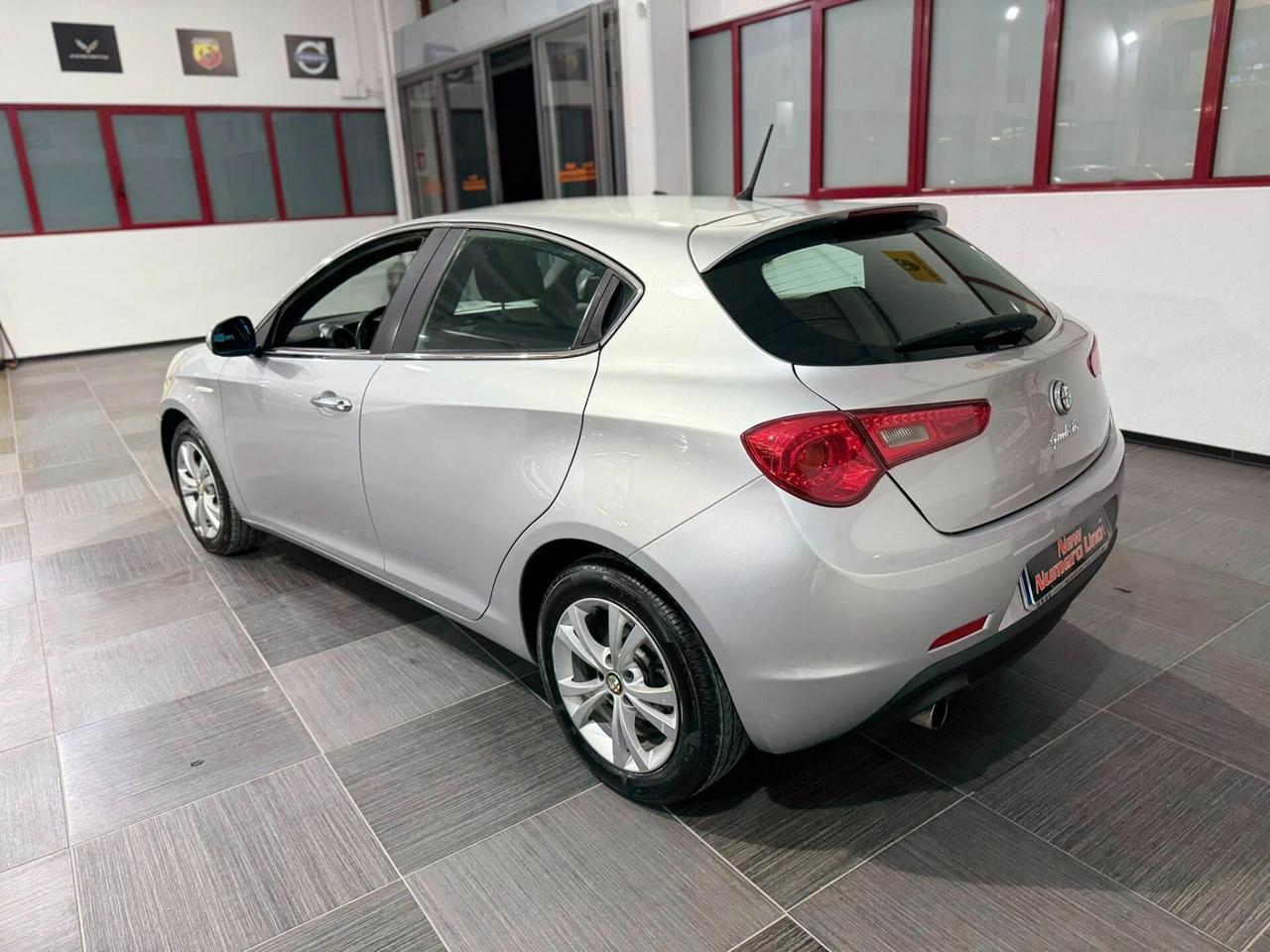 Alfa Romeo Giulietta 1.6 Mjt 105cv Distinctive 2011