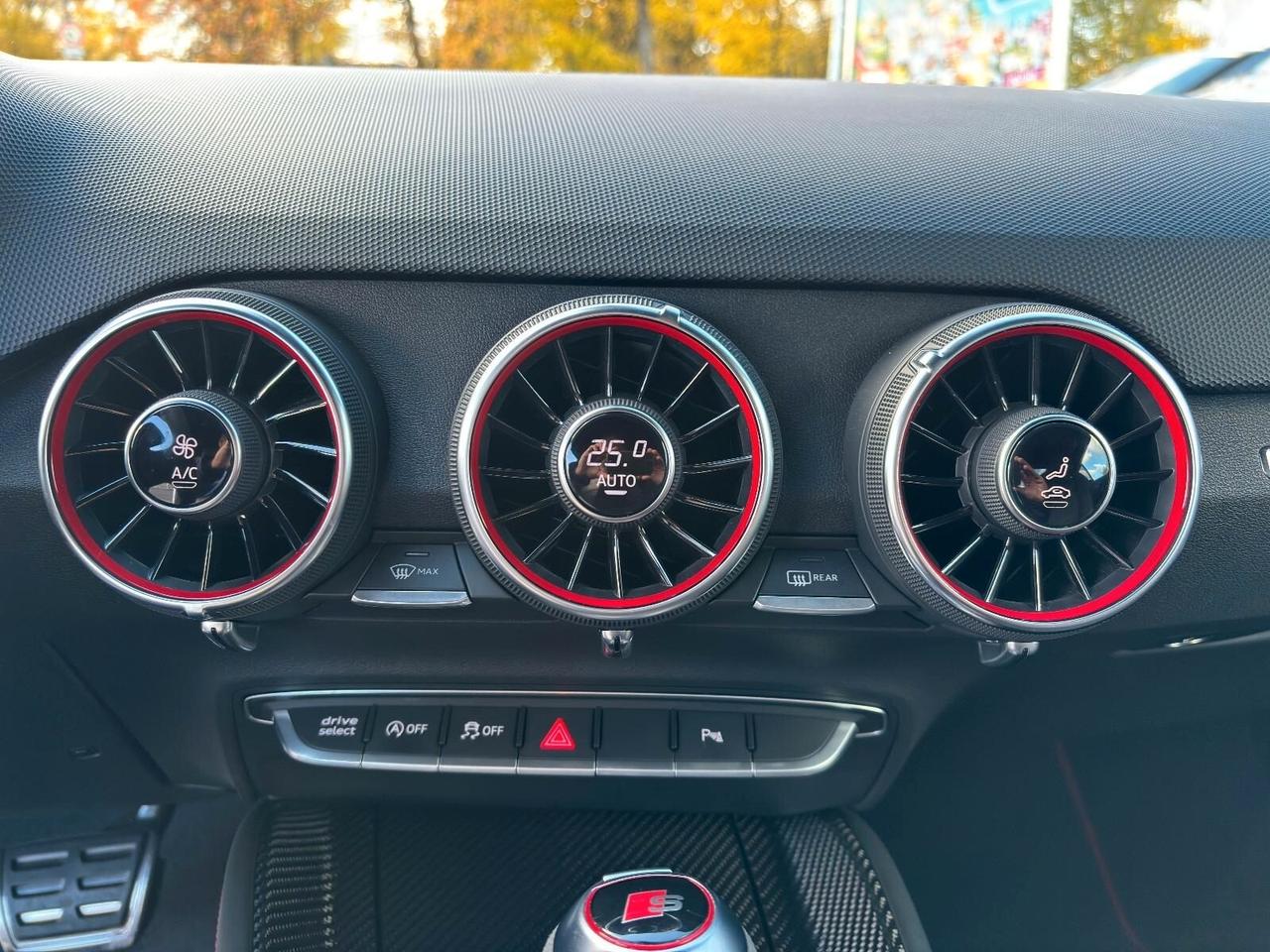 Audi TT TTS Coupé TFSI quattro S tronic Competition