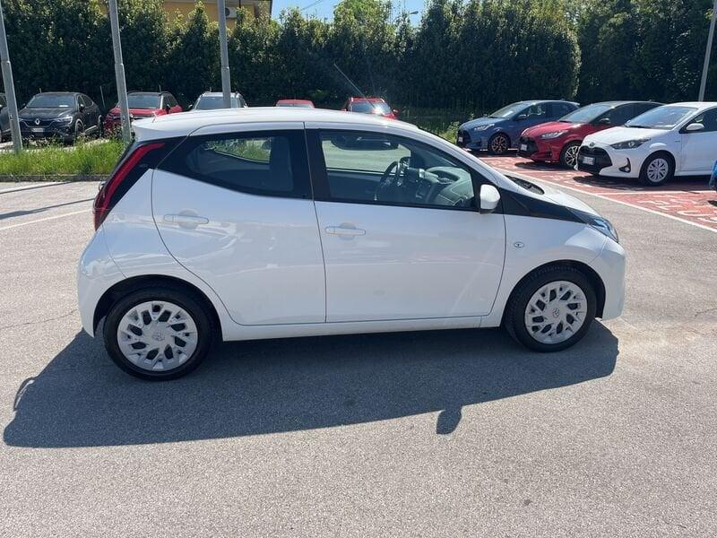 Toyota Aygo Connect 1.0 VVT-i 72 CV 5 porte x-play MMT