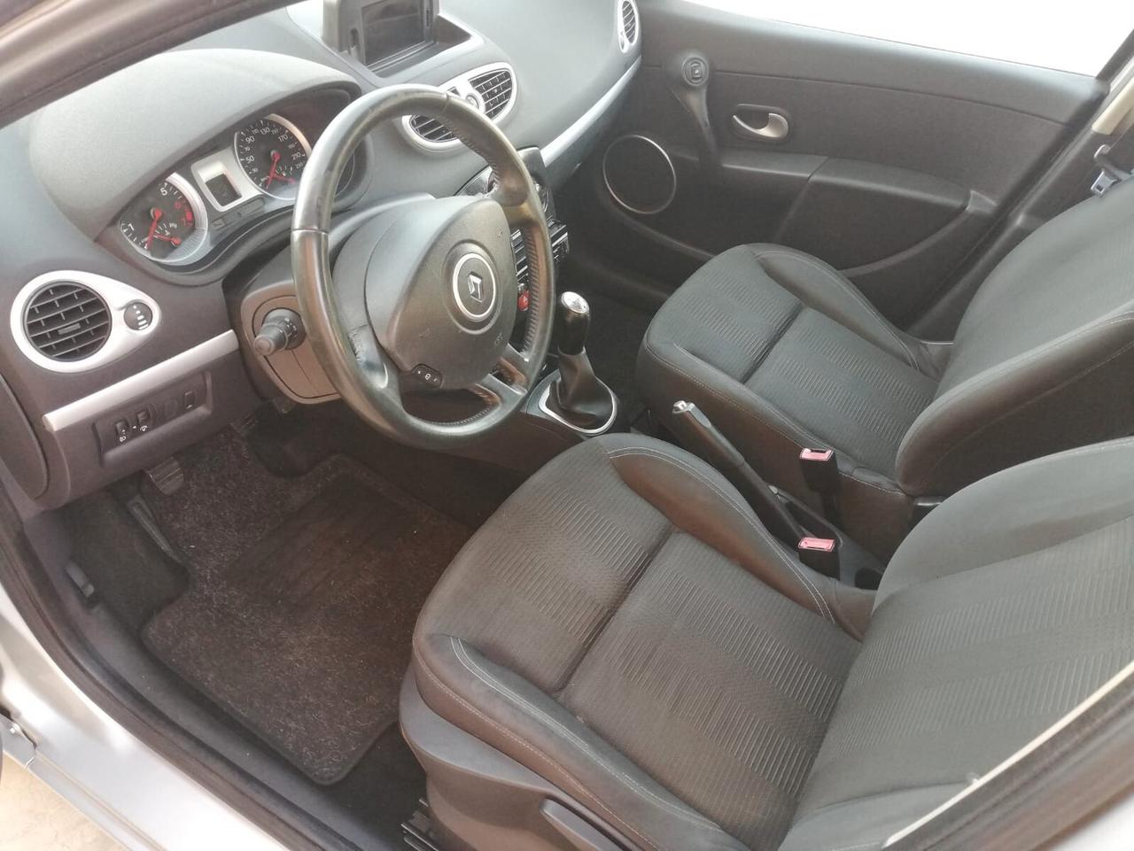 Renault Clio 1.2 16V 5 porte Dynamique