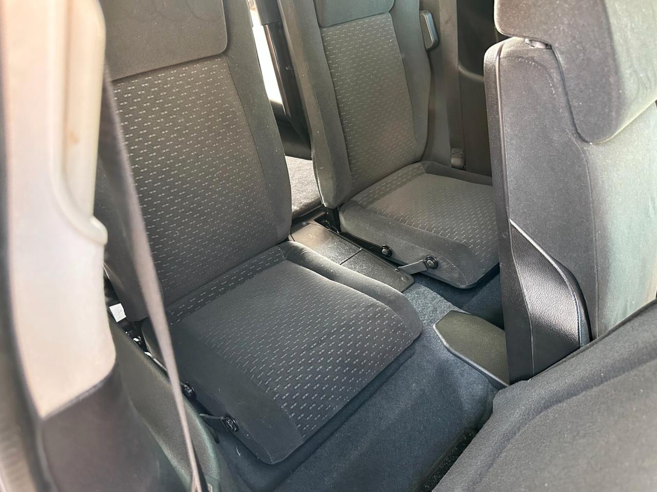 Opel Zafira 2.0 DTI 7 POSTI (12 RATE)