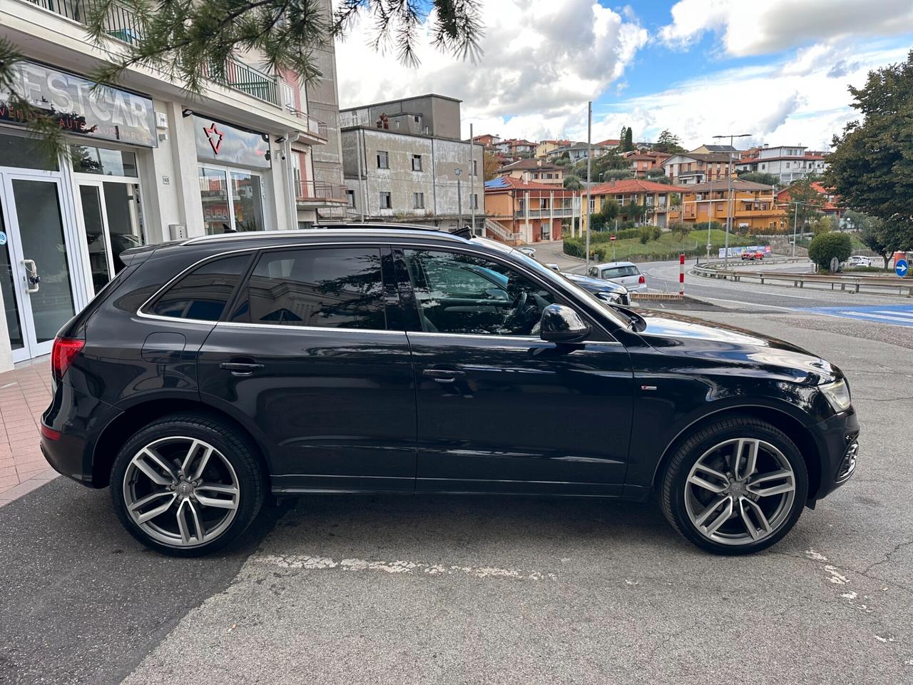 Audi Q5 2.0 TDI 177CV quattro S tronic LINE Plus / PANORAMA R21 LED KEYLESS-GO