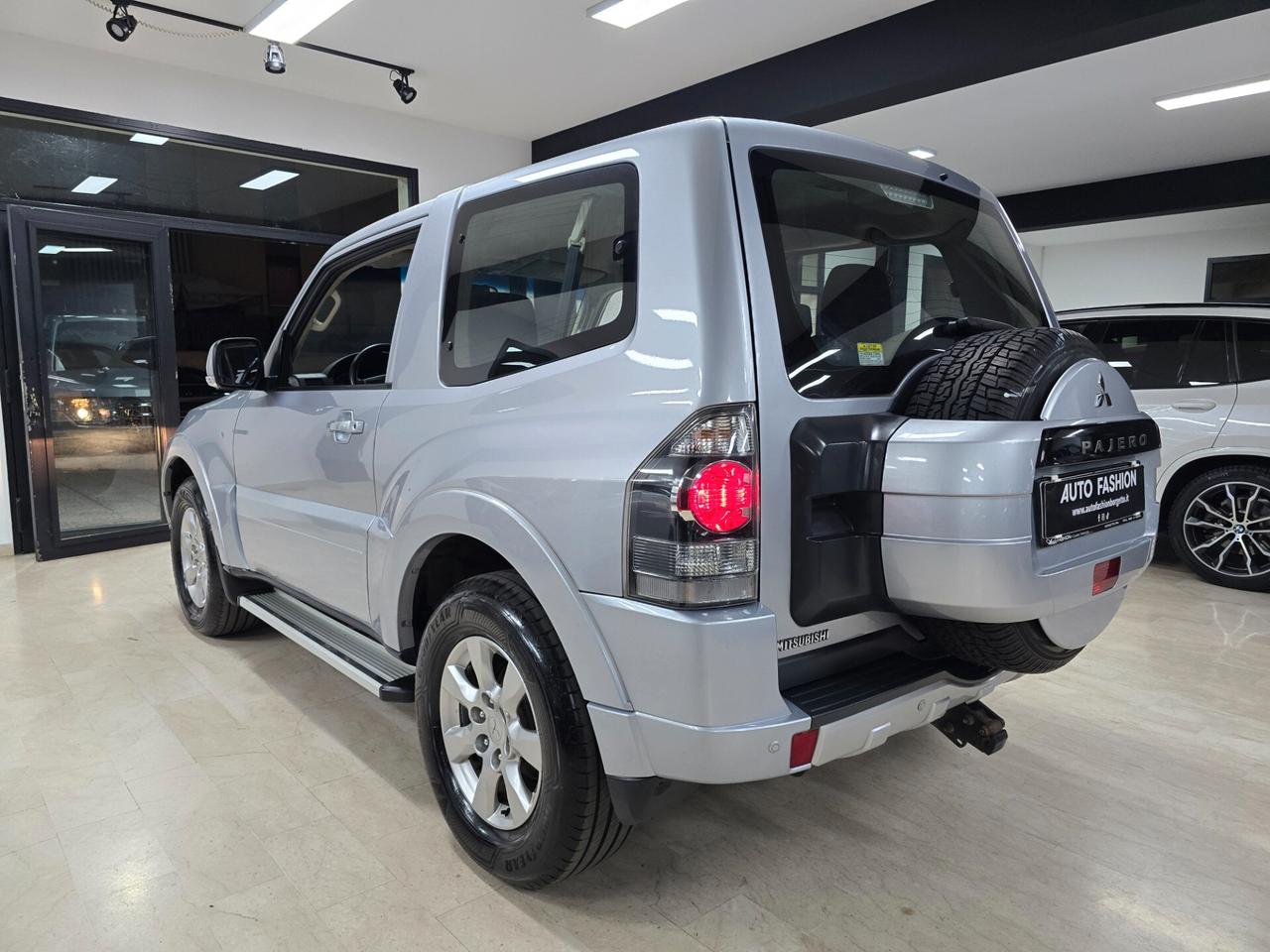 Mitsubishi Pajero 3.2 DI-D 16V 3p. Intense DPF