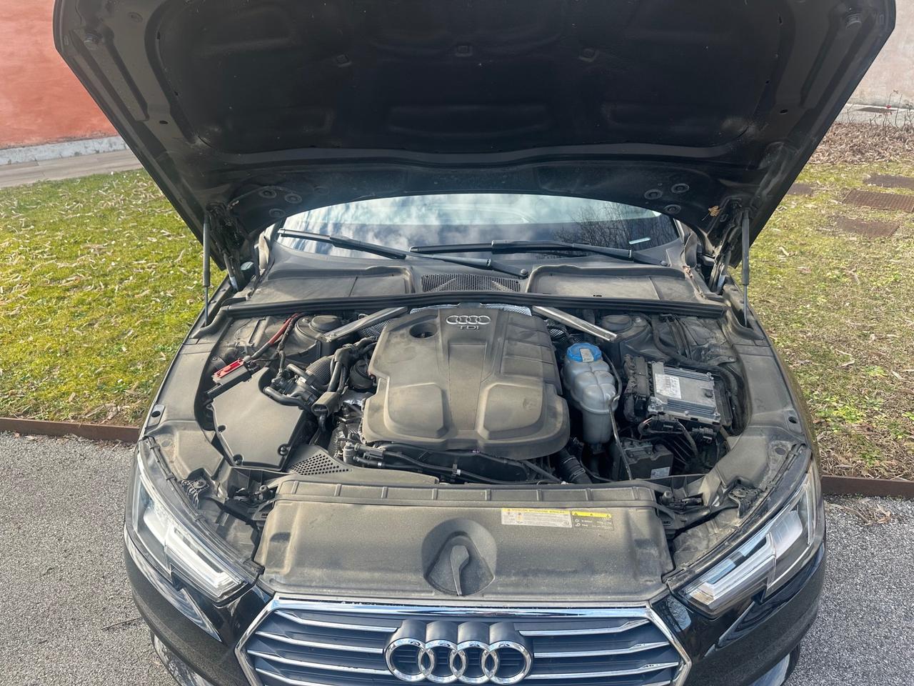 Audi A4 Avant 35 2.0 tdi 150cv s-tronic
