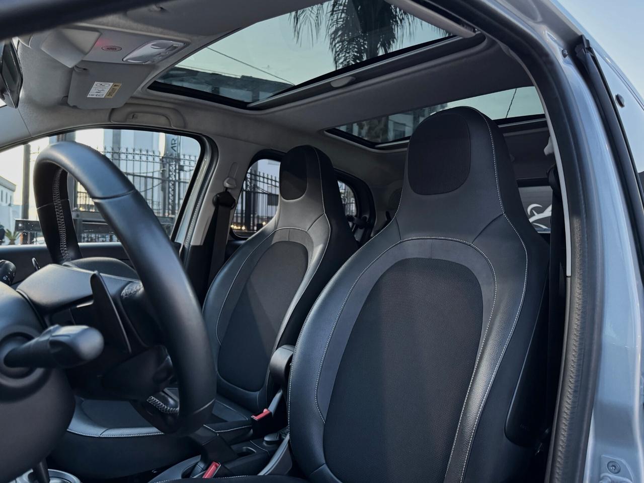 Smart forFour 0.9 T BRABUS 109CV TETTO CAM JBL