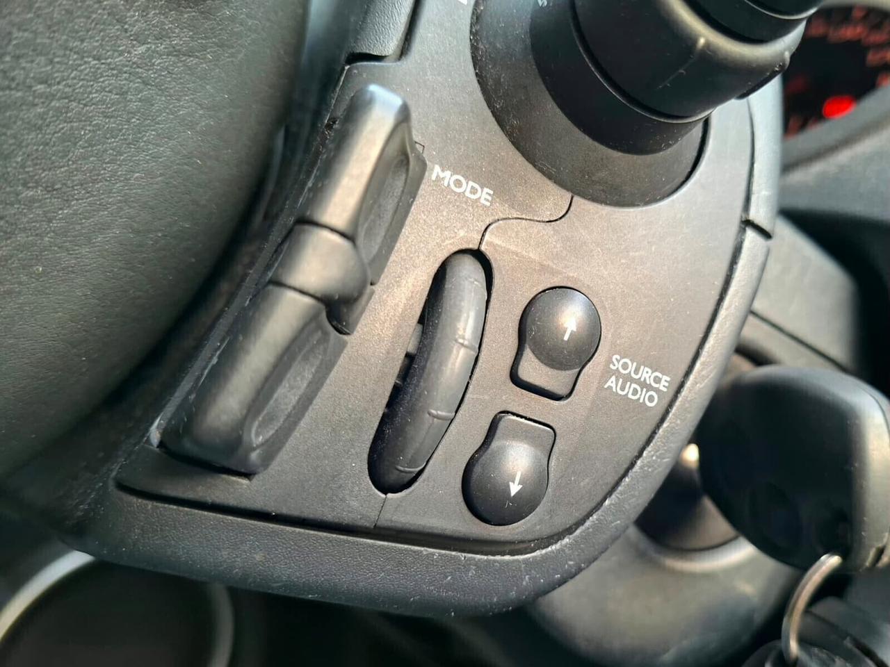 Renault Clio REVISIONATA FINO AL 2030 1.2 GPL 75cv Confort 2010