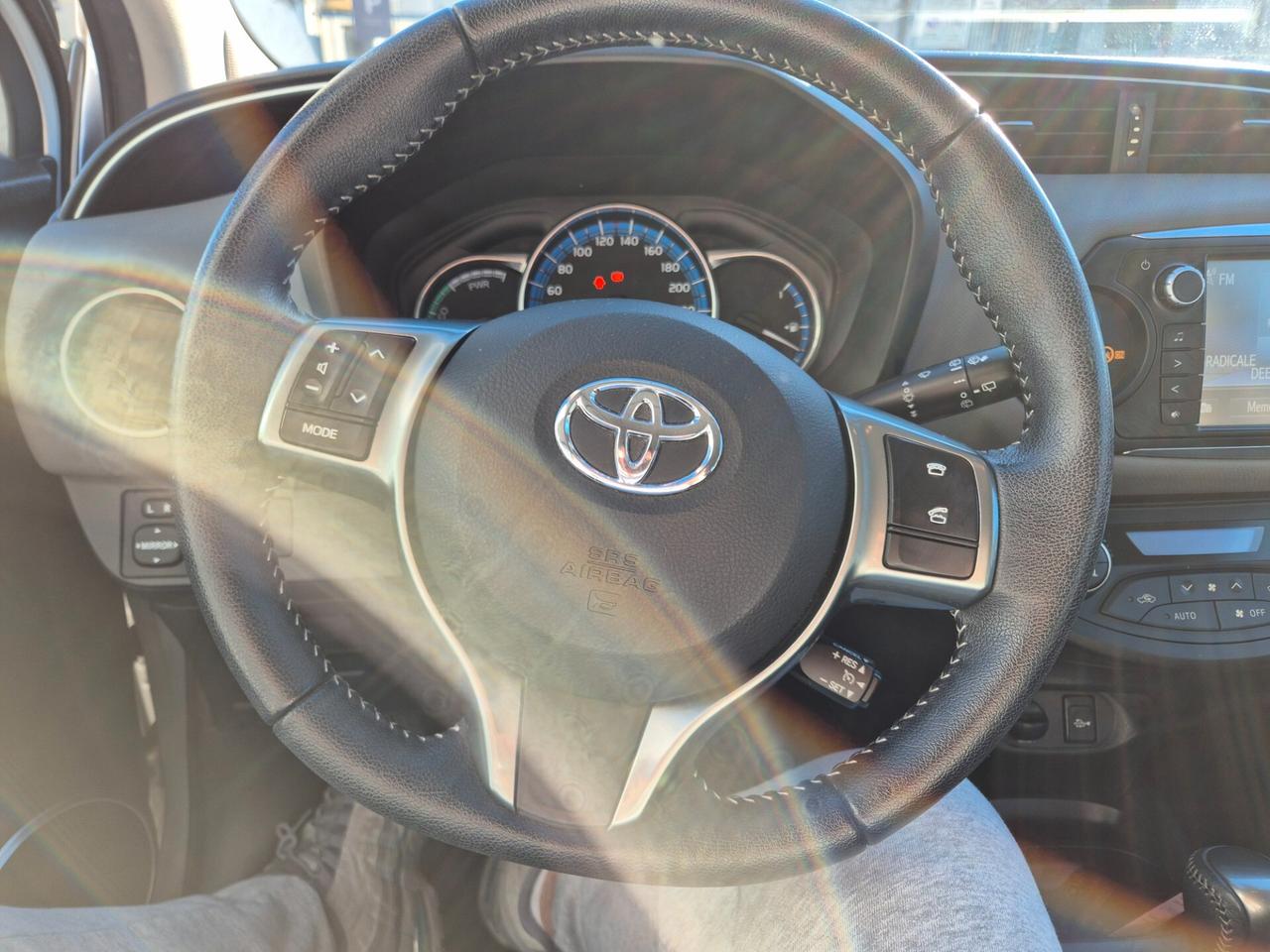 Toyota Yaris 1.5 Hybrid 5 porte Business