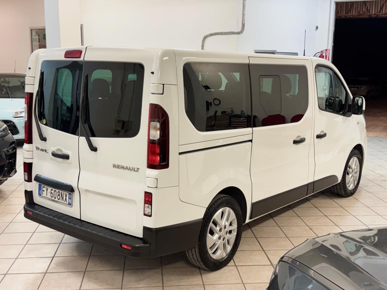 Renault Trafic 2.0 dCi 145CV 9 Posti Restyiling