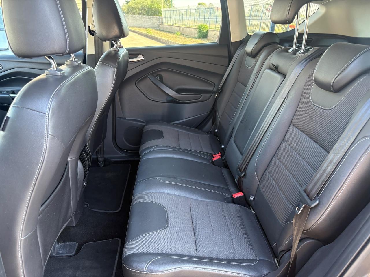 Ford Kuga 2.0 TDCI 120 CV S&S 2WD Titanium