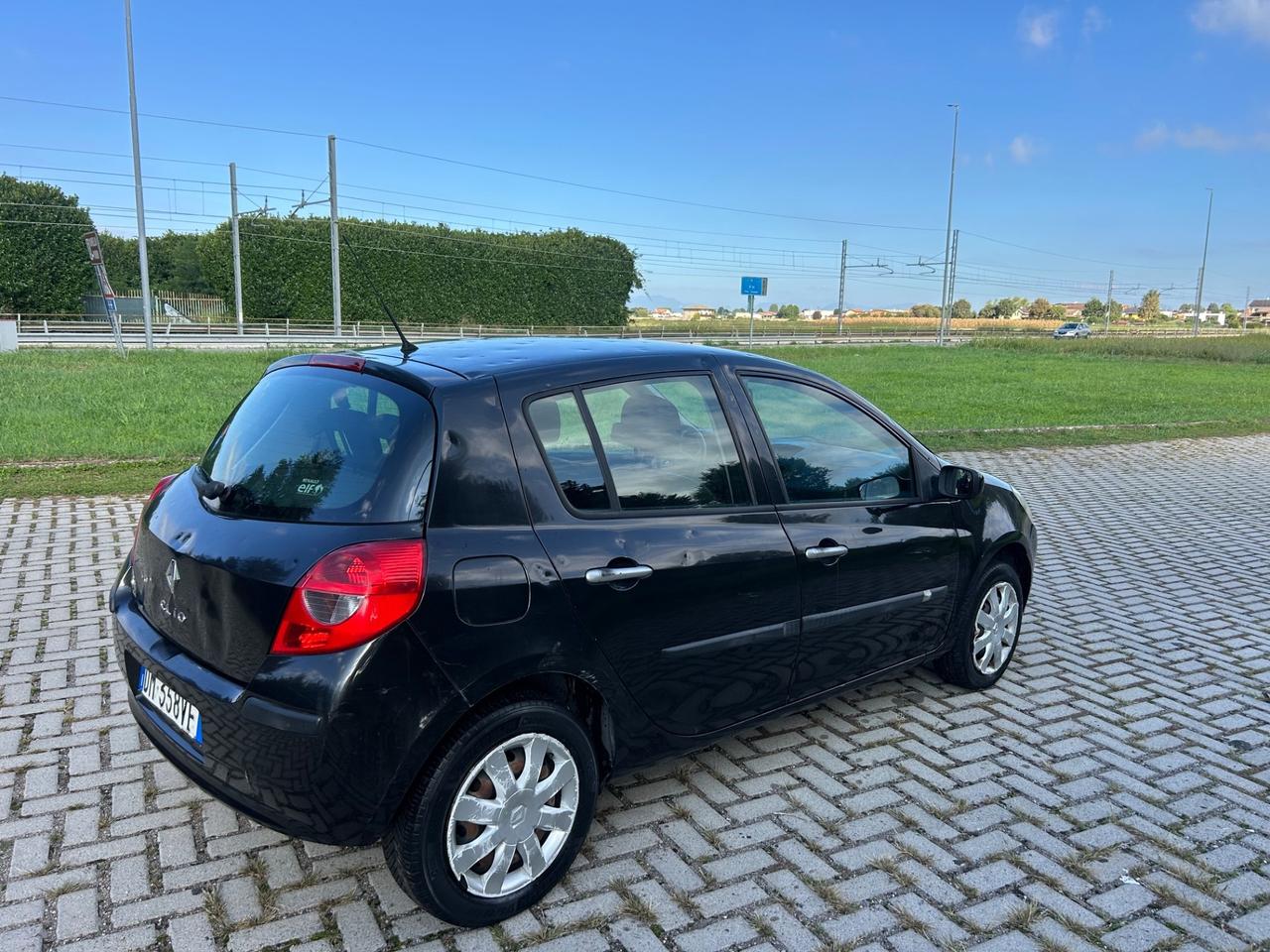 Renault Clio Storia 1.2 5 porte Confort