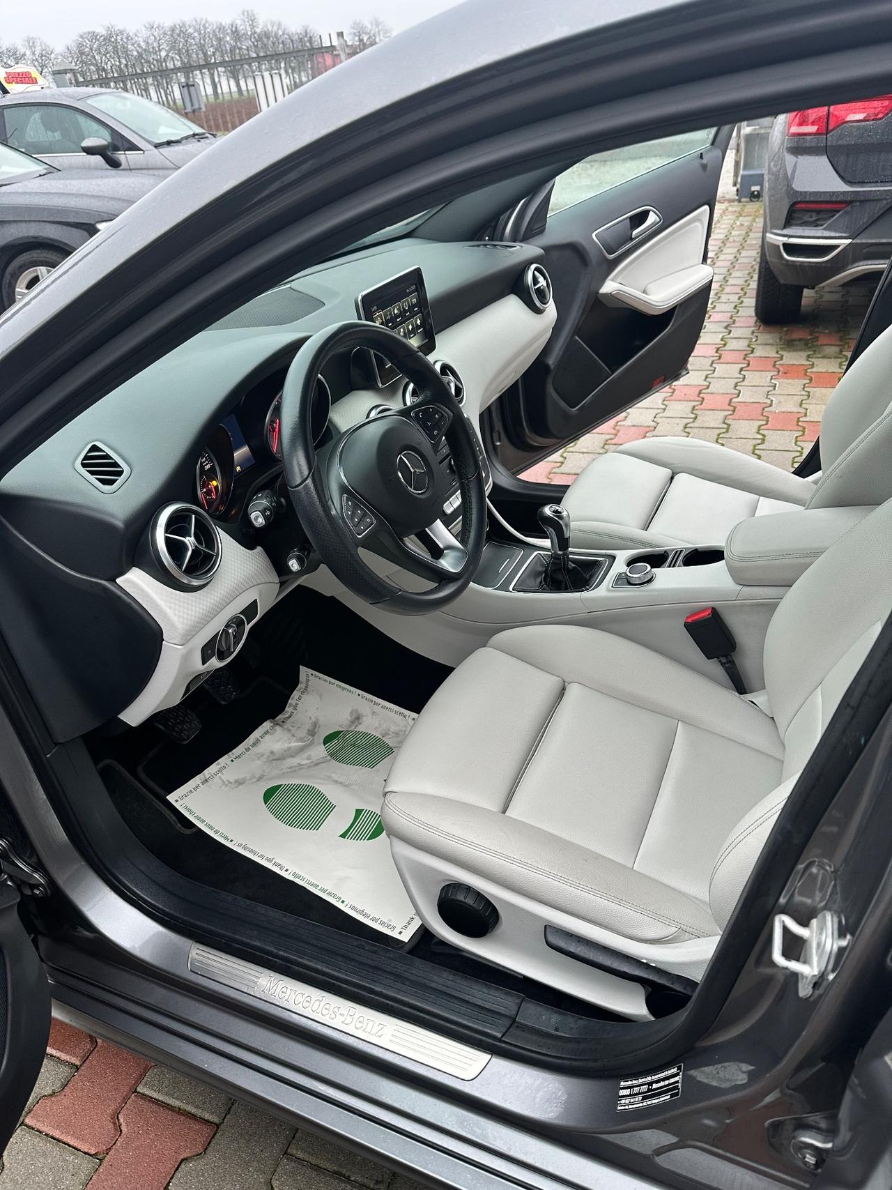 Mercedes-benz A 180 d Premium